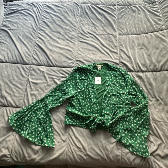 Urban outfitters NWT long sleeve - Picture 2 of 4